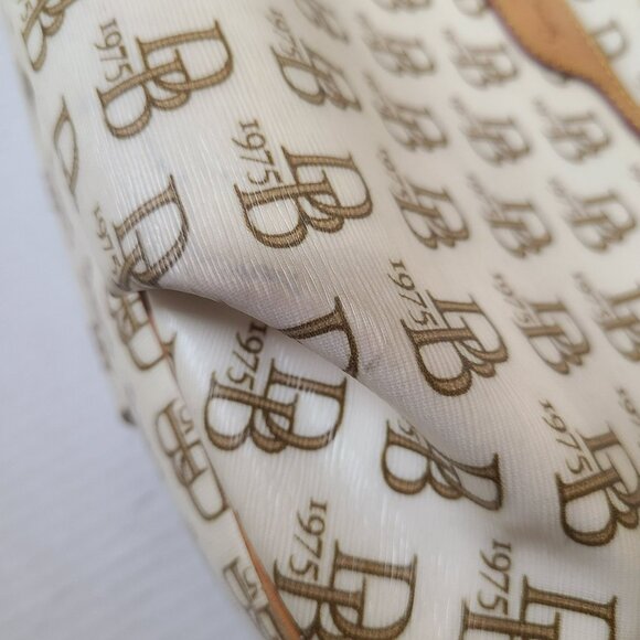 Dooney and Bourke Hobo Bag Collins East West 1975 Signature Ivory Brown *READ* - Picture 11 of 16